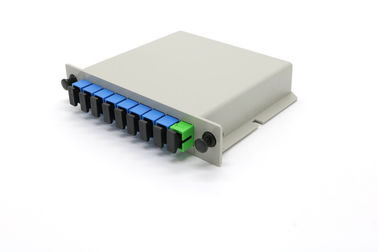 FTTH 1x8 PLC แยกใยแก้วนำแสงกล่อง SC / UPC เชื่อมต่อแทรกประเภทสำหรับเครือข่าย CATV