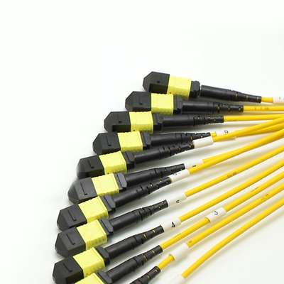 144F MTP MPO Fanout Cable SMG657A1 MPO APC ไปยัง MPO APC Breakout Fiber Optic Patch Cord